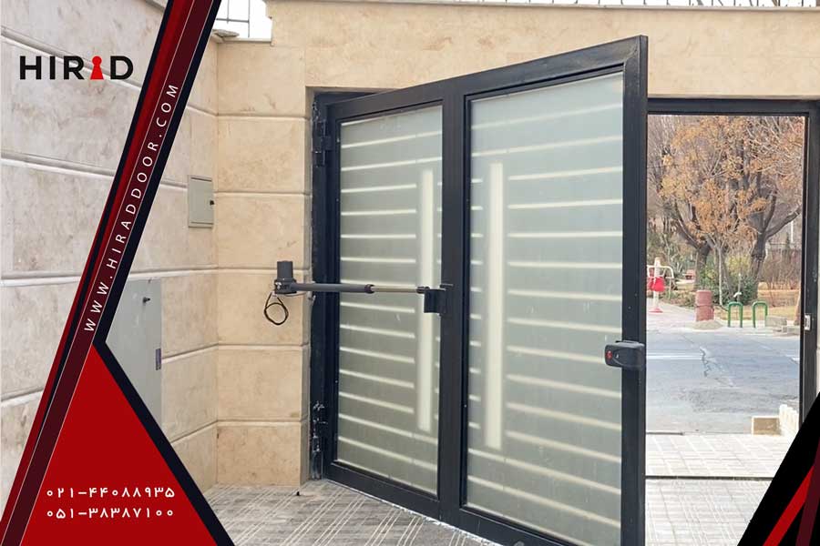 درب پارکینگ تک لنگه مجهز به جک بازویی یک طرفه